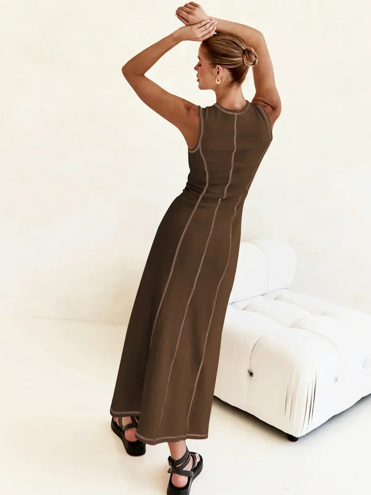 Vestido Midi de Malha Sem Mangas Eleganza