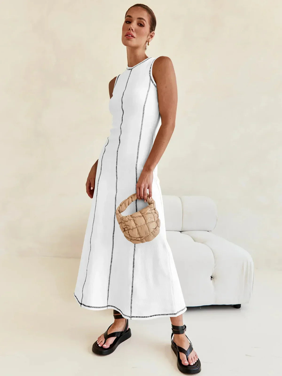 Vestido Midi de Malha Sem Mangas Eleganza