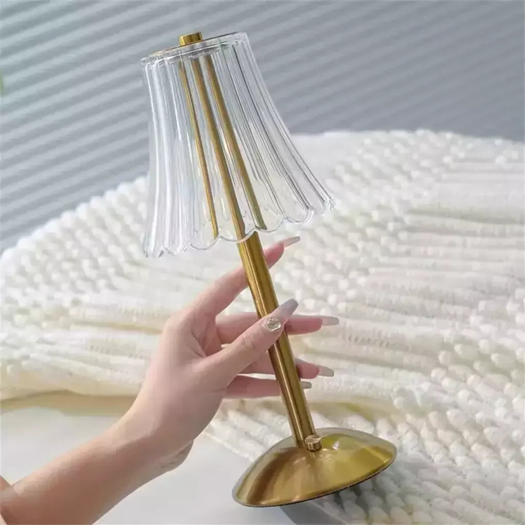 Luminária de Mesa LED Paris 3 em 1 Carpetino